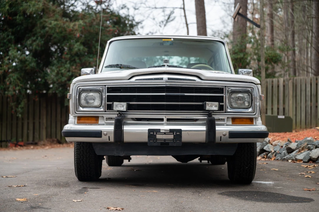 1988 Jeep SJ Grand Wagoneer - Image 3 of 31