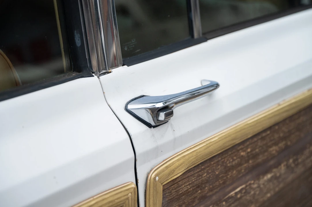 1988 Jeep SJ Grand Wagoneer - Image 27 of 31