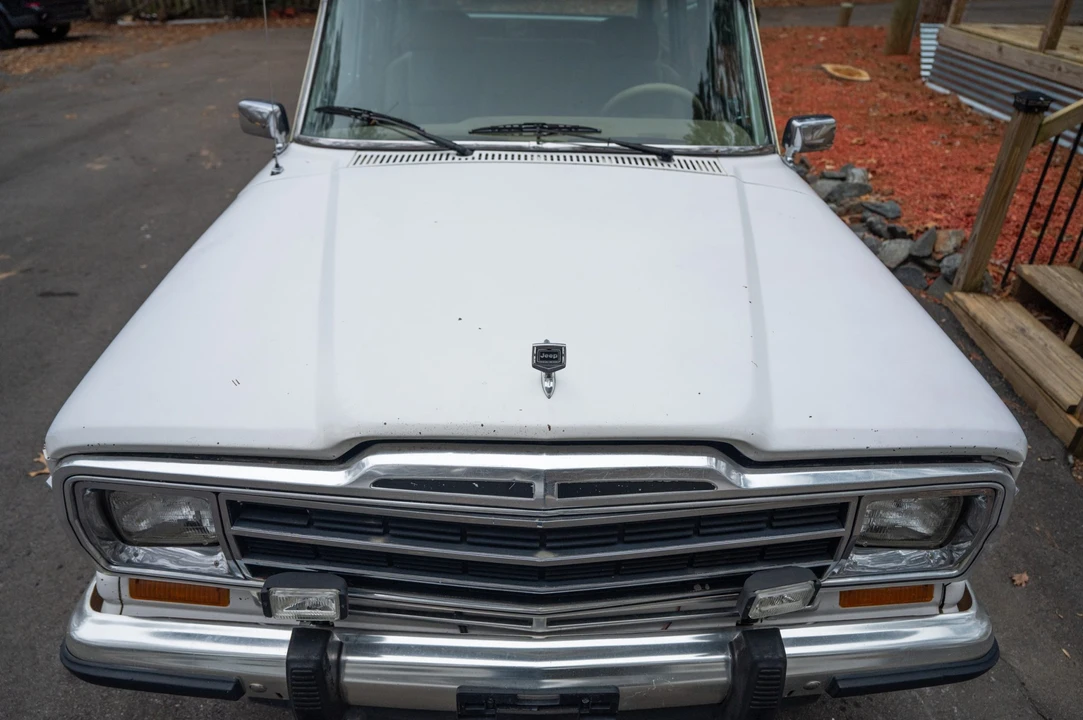 1988 Jeep SJ Grand Wagoneer - Image 16 of 31