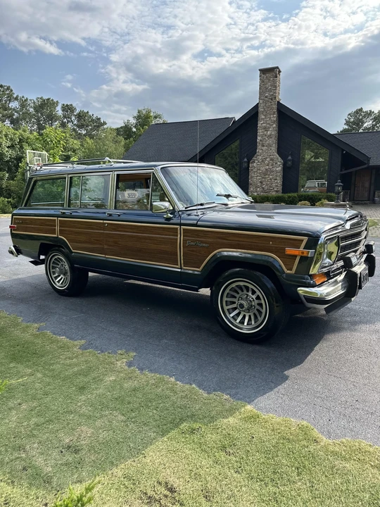 1988 Jeep SJ Grand Wagoneer - Image 5 of 31