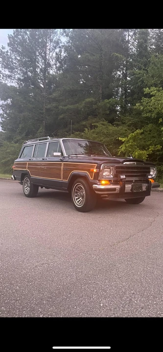 1988 Jeep SJ Grand Wagoneer - Image 18 of 31
