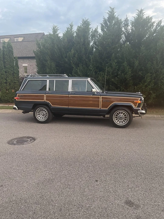 1988 Jeep SJ Grand Wagoneer - Image 21 of 31