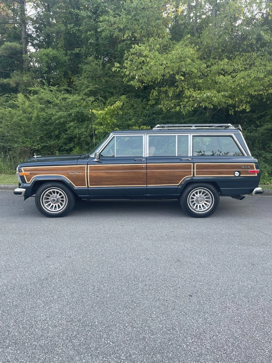 1988 Jeep SJ Grand Wagoneer - Image 27 of 31