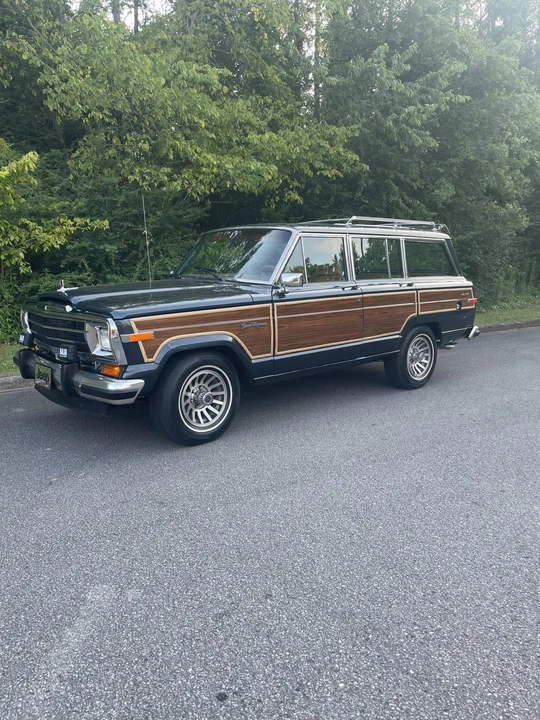 1988 Jeep SJ Grand Wagoneer - Image 14 of 31