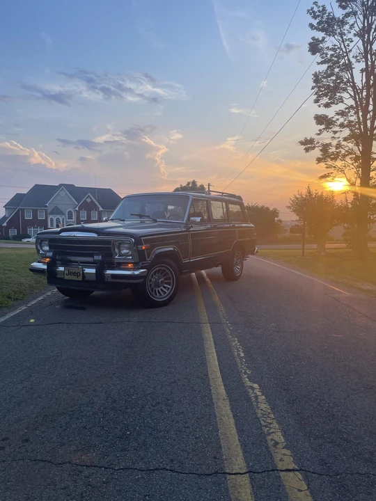 1988 Jeep SJ Grand Wagoneer - Image 15 of 31