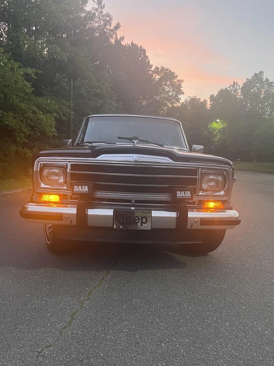 1988 Jeep SJ Grand Wagoneer - Image 16 of 31