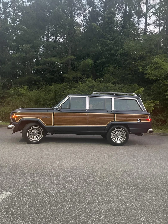 1988 Jeep SJ Grand Wagoneer - Image 29 of 31