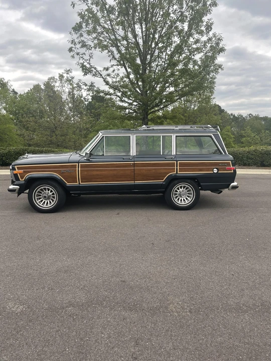 1988 Jeep SJ Grand Wagoneer - Image 28 of 31