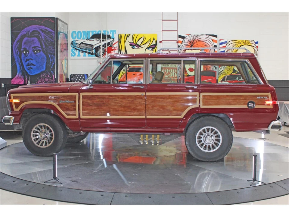 1988 Jeep SJ Grand Wagoneer - Image 4 of 31