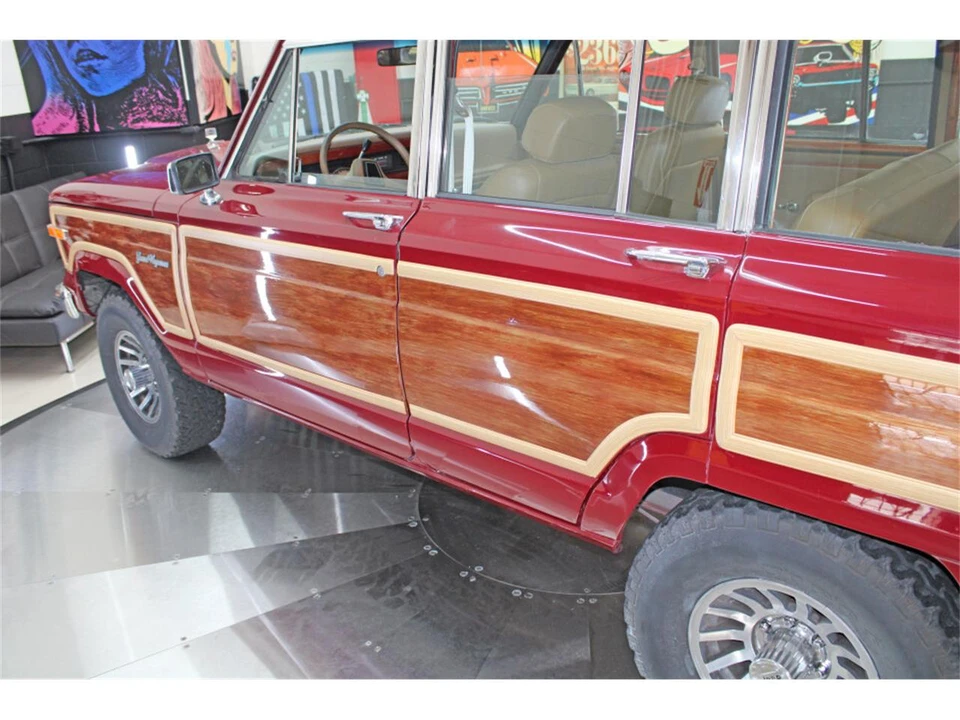 1988 Jeep SJ Grand Wagoneer - Image 11 of 31