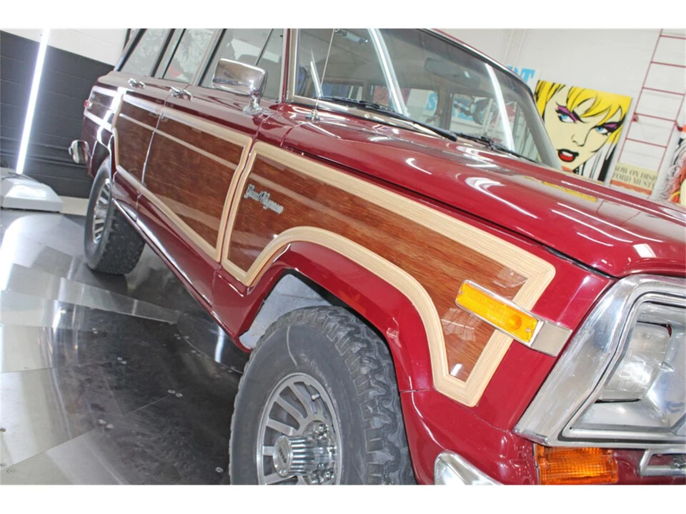 1988 Jeep SJ Grand Wagoneer - Image 12 of 31