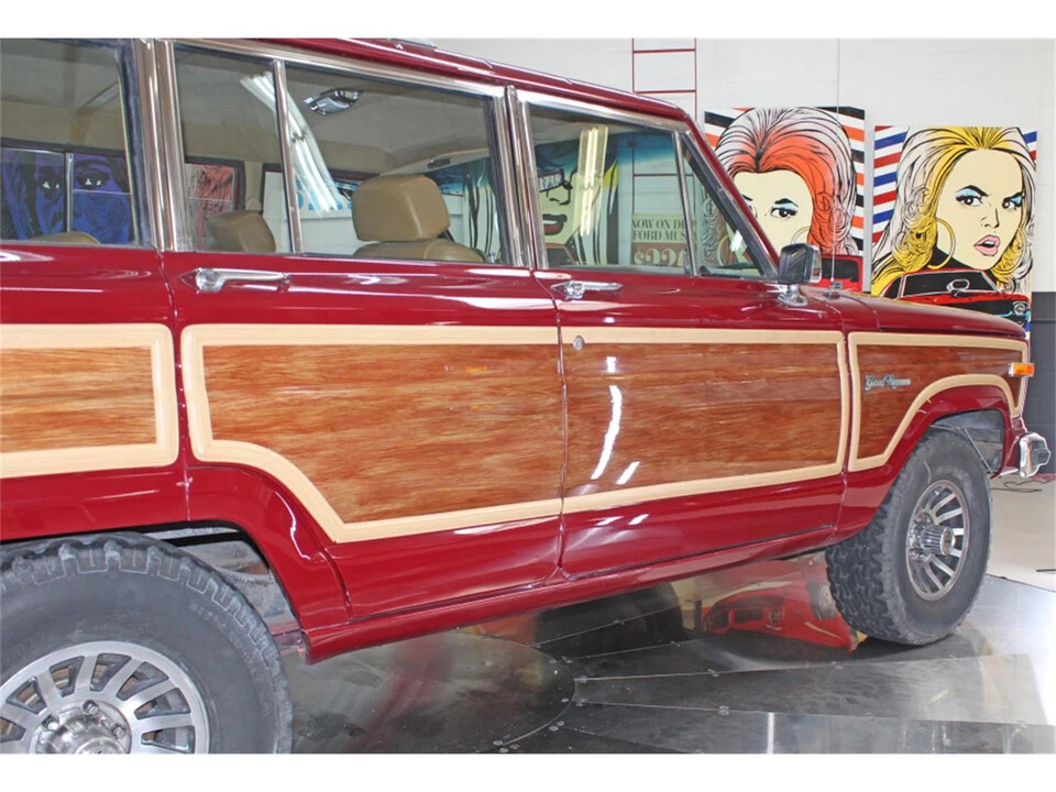1988 Jeep SJ Grand Wagoneer - Image 14 of 31