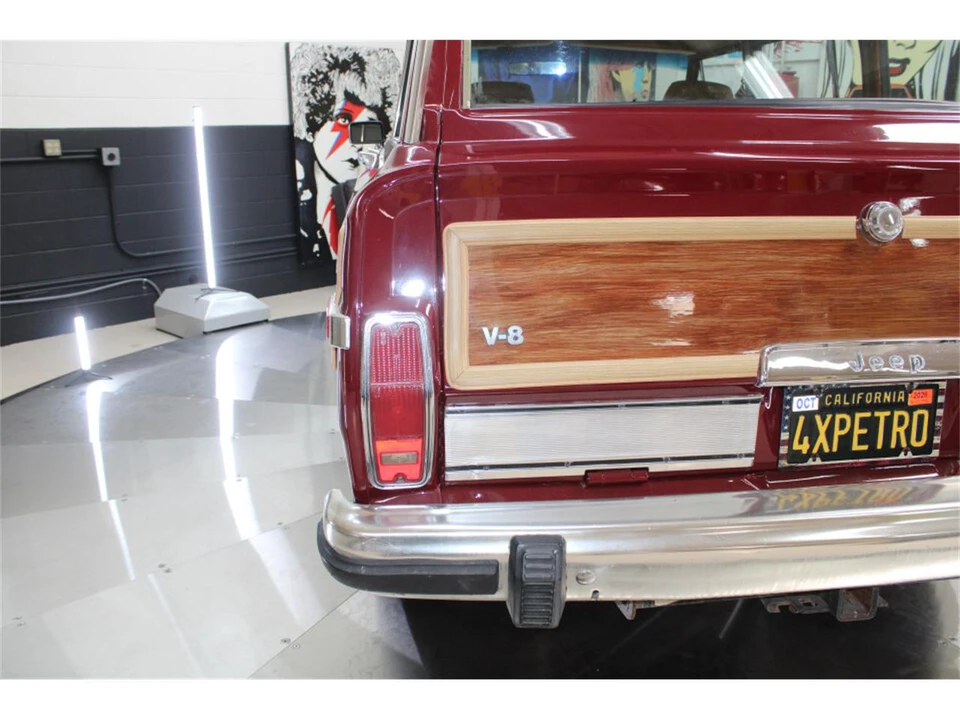 1988 Jeep SJ Grand Wagoneer - Image 21 of 31