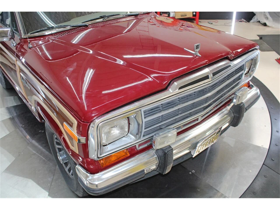 1988 Jeep SJ Grand Wagoneer - Image 23 of 31
