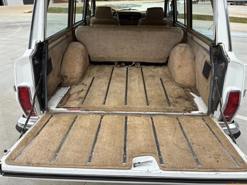 1988 Jeep - Image 8 of 31