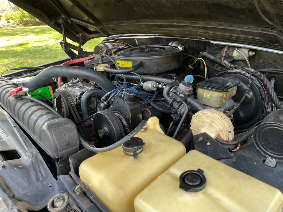 1988 Jeep SJ Grand Wagoneer - Image 8 of 18