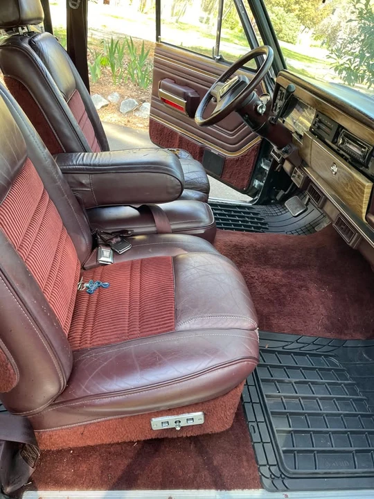 1988 Jeep SJ Grand Wagoneer - Image 3 of 18