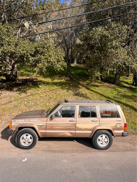 1988 Jeep SJ Wagoneer - Image 2 of 2