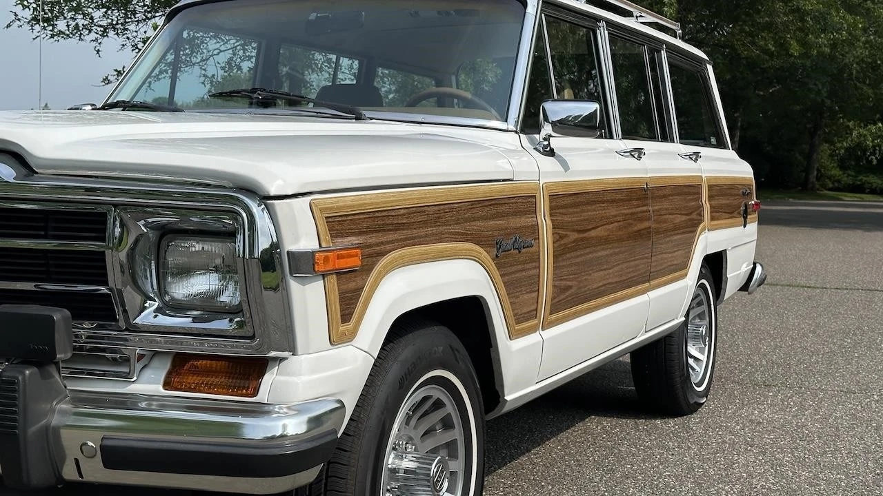 1988 Jeep SJ Wagoneer - Image 16 of 21