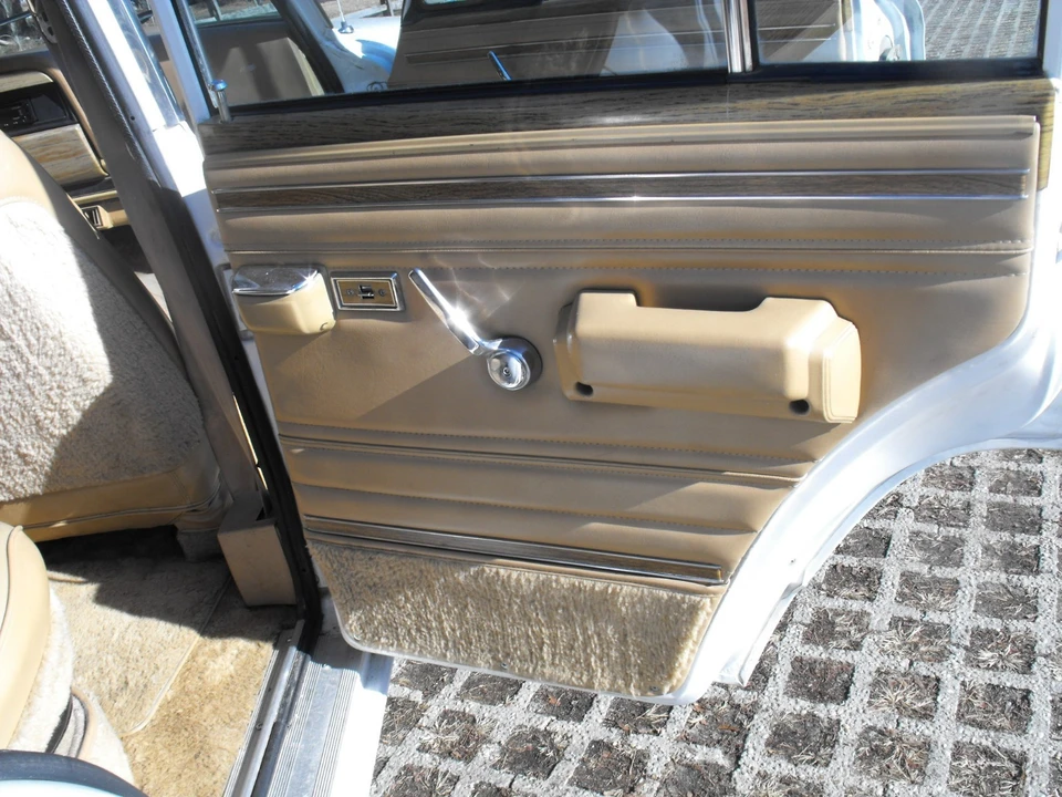 1988 Jeep SJ Wagoneer - Image 11 of 21