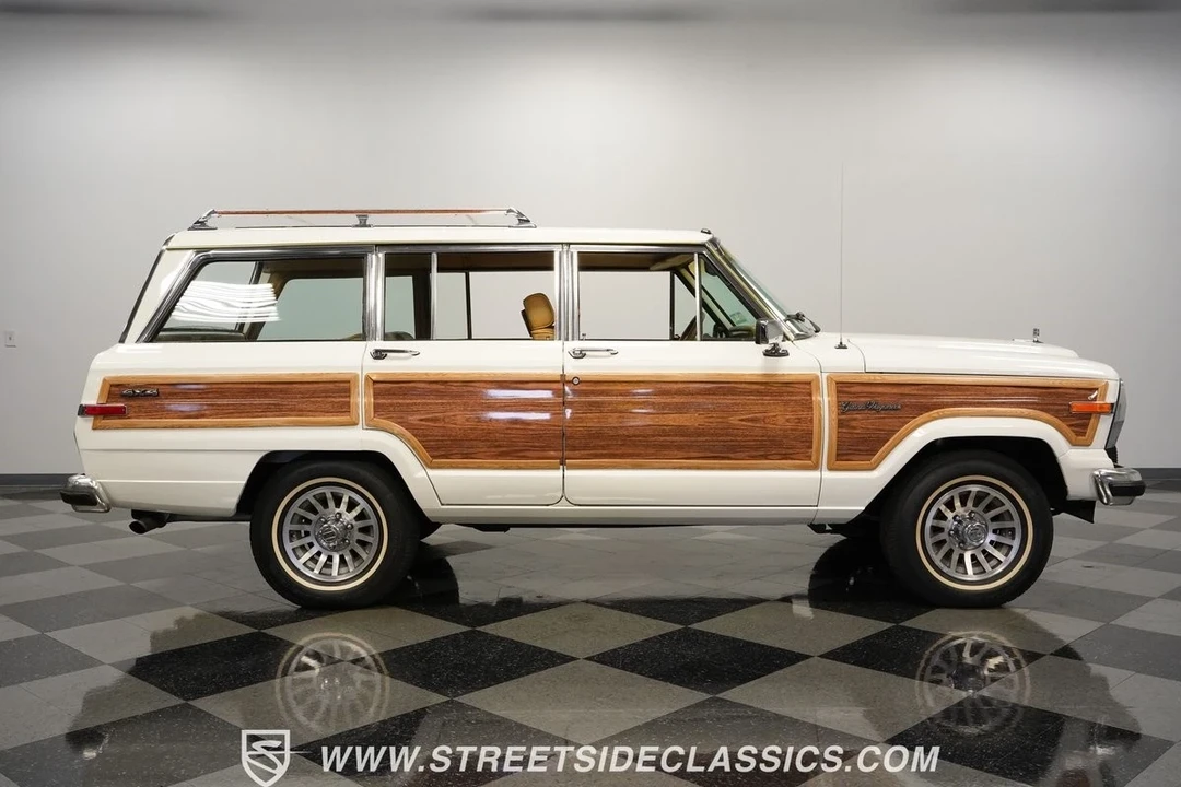 1988 Jeep SJ Wagoneer - Image 15 of 21