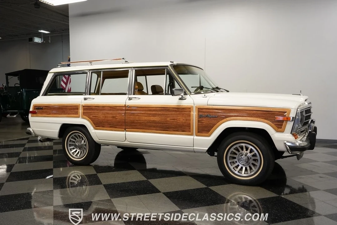 1988 Jeep SJ Wagoneer - Image 16 of 21