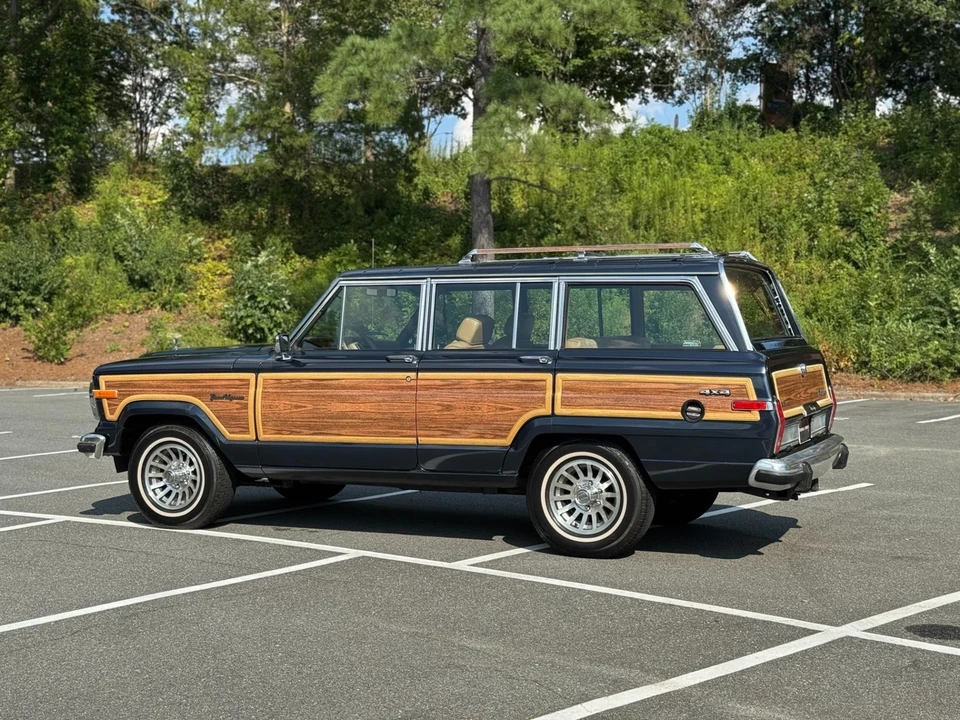 1988 Jeep SJ Wagoneer - Image 7 of 21