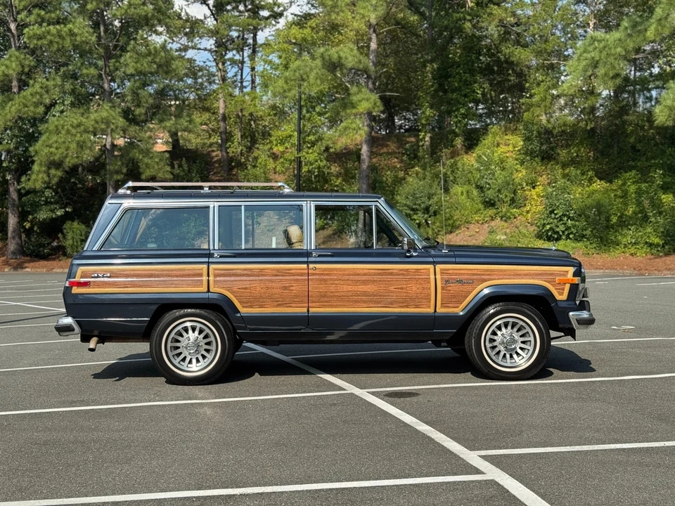 1988 Jeep SJ Wagoneer - Image 14 of 21