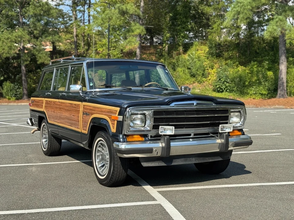 1988 Jeep SJ Wagoneer - Image 16 of 21