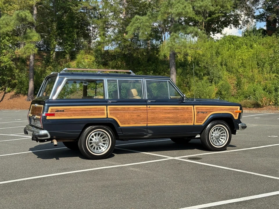 1988 Jeep SJ Wagoneer - Image 13 of 21