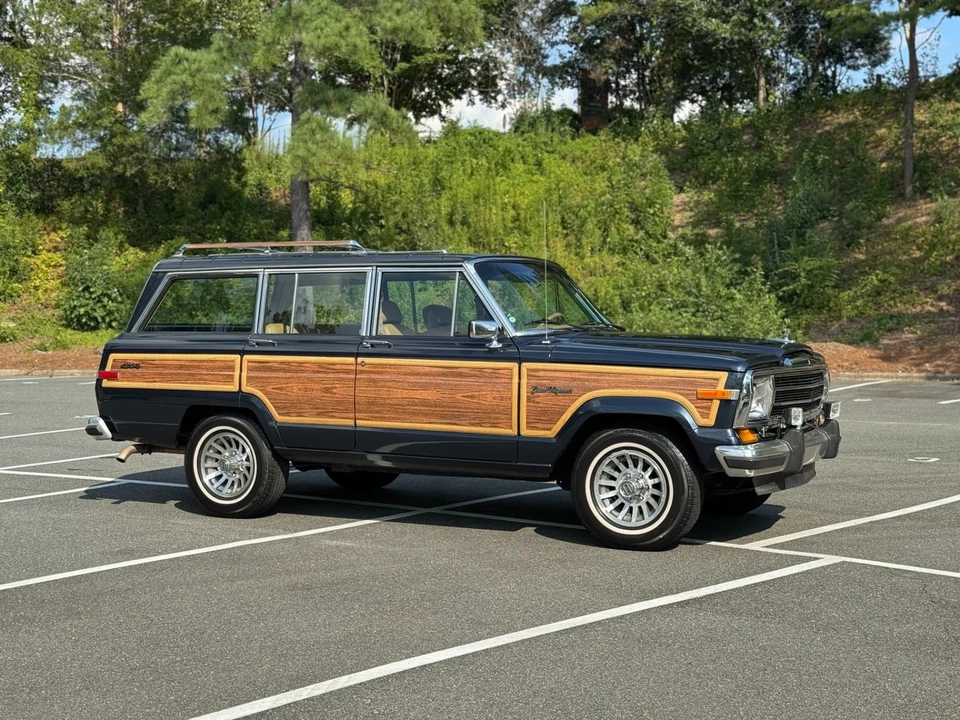 1988 Jeep SJ Wagoneer - Image 15 of 21