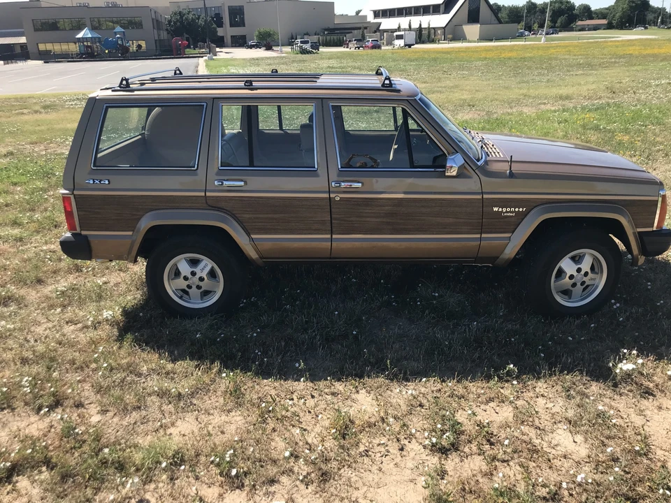 1988 Jeep XJ Wagoneer - Image 24 of 31