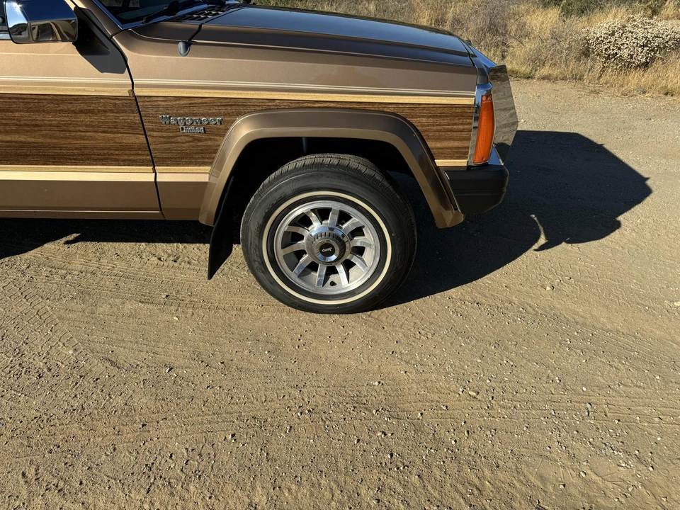 1988 Jeep XJ Wagoneer - Image 24 of 31