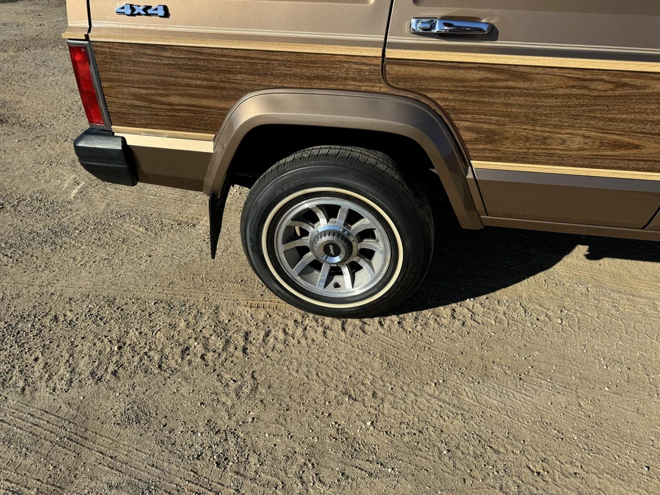 1988 Jeep XJ Wagoneer - Image 23 of 31