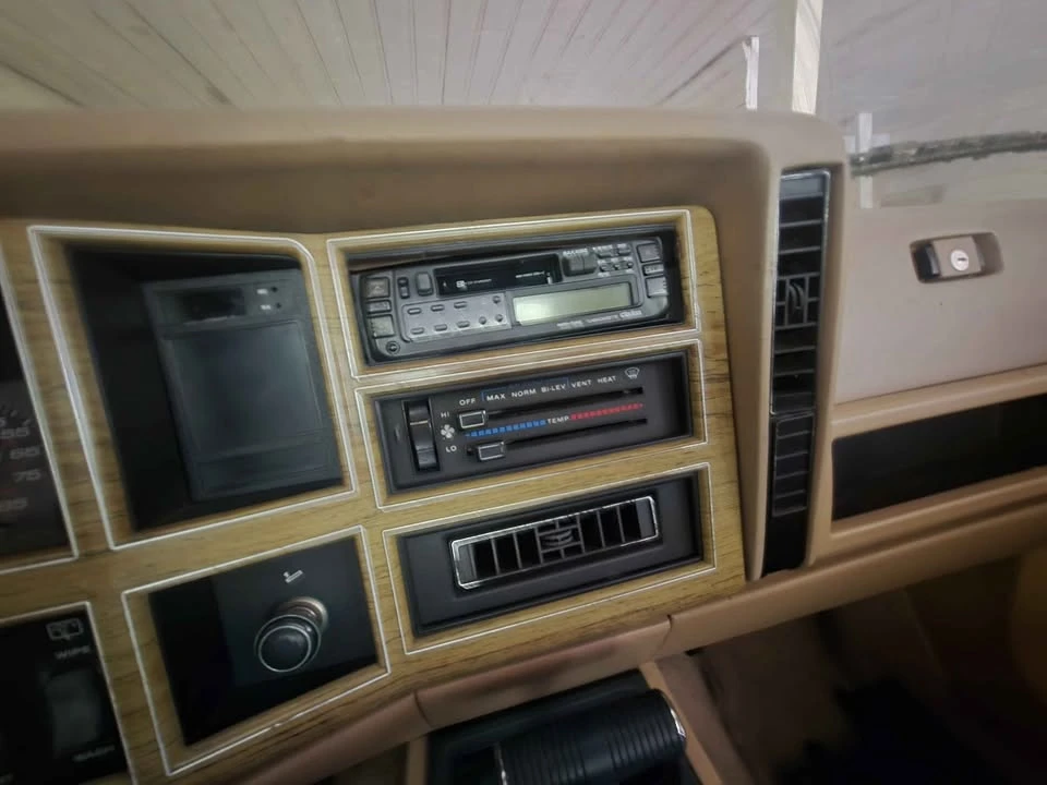 1988 Jeep SJ Wagoneer - Image 7 of 13