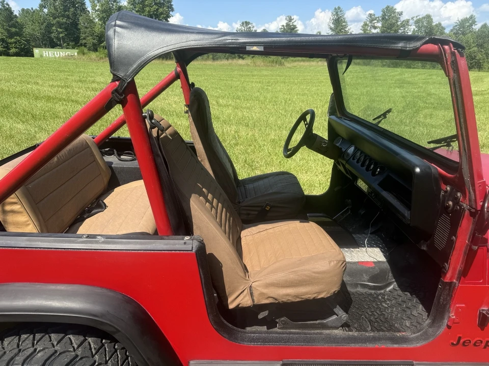 1988 Jeep YJ Wrangler - Image 13 of 14