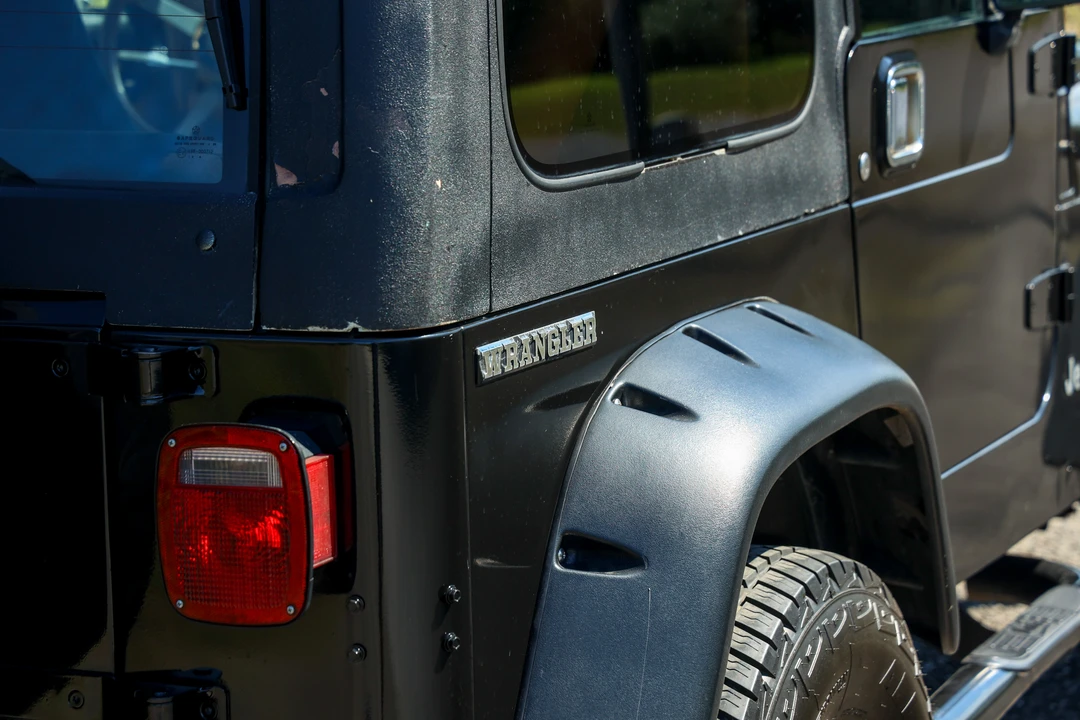 1988 Jeep YJ Wrangler - Image 19 of 31