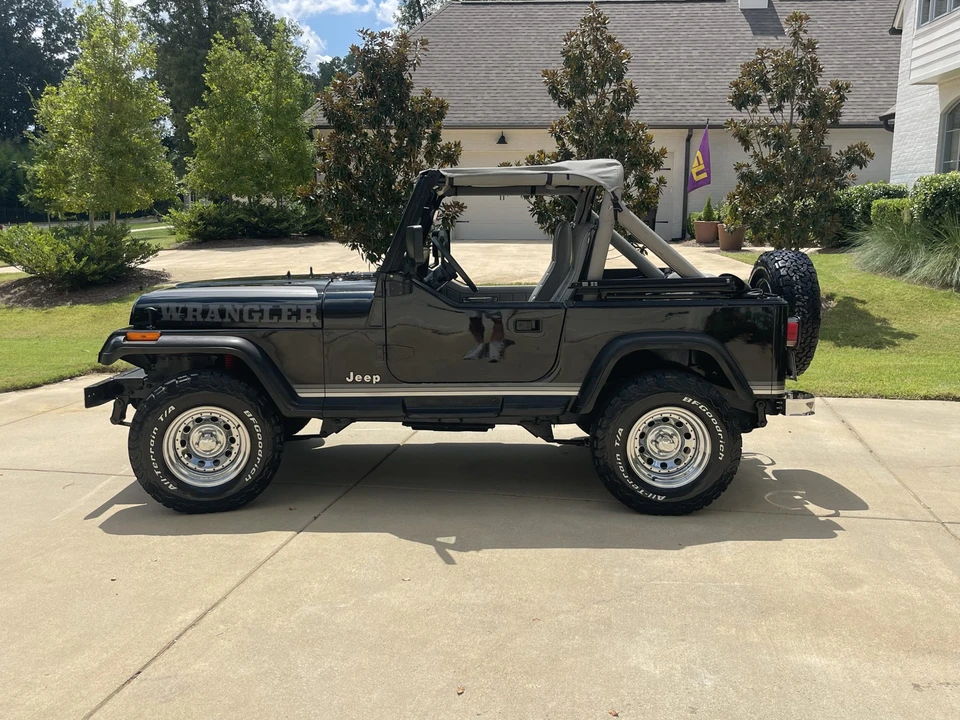 1988 Jeep YJ Wrangler - Image 11 of 31