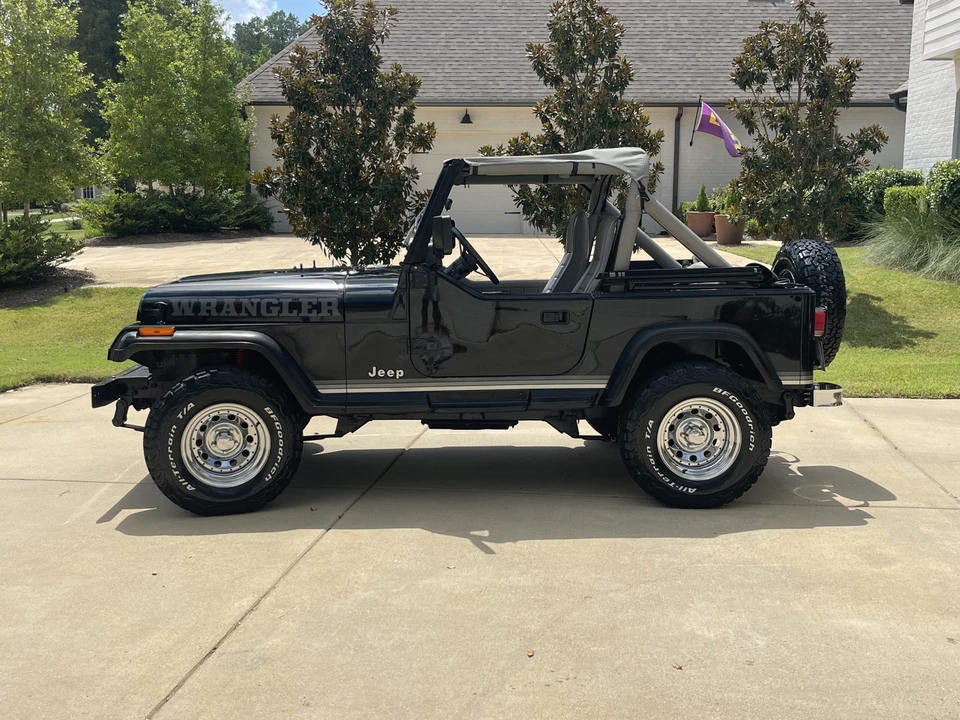 1988 Jeep YJ Wrangler - Image 12 of 31