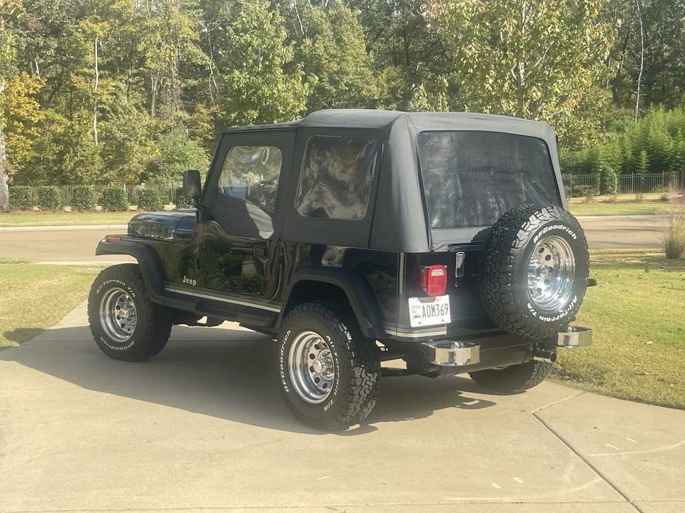1988 Jeep YJ Wrangler - Image 14 of 31