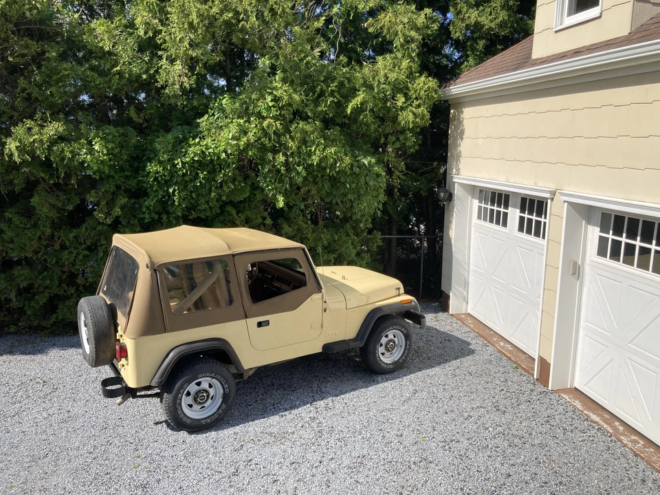 1988 Jeep YJ Wrangler - Image 15 of 31