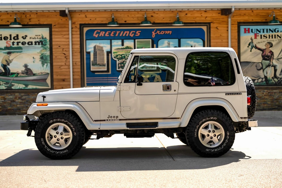 1988 Jeep YJ Wrangler - Image 23 of 31