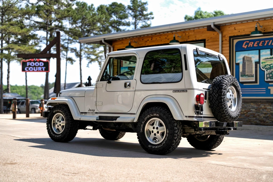 1988 Jeep YJ Wrangler - Image 24 of 31