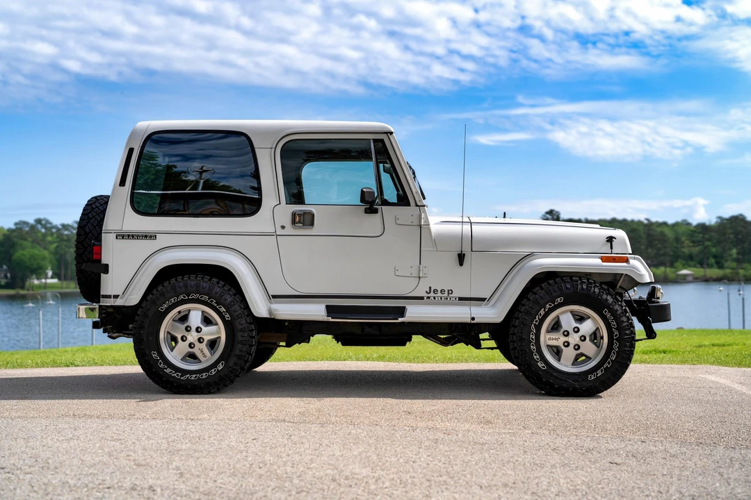 1988 Jeep YJ Wrangler - Image 27 of 31