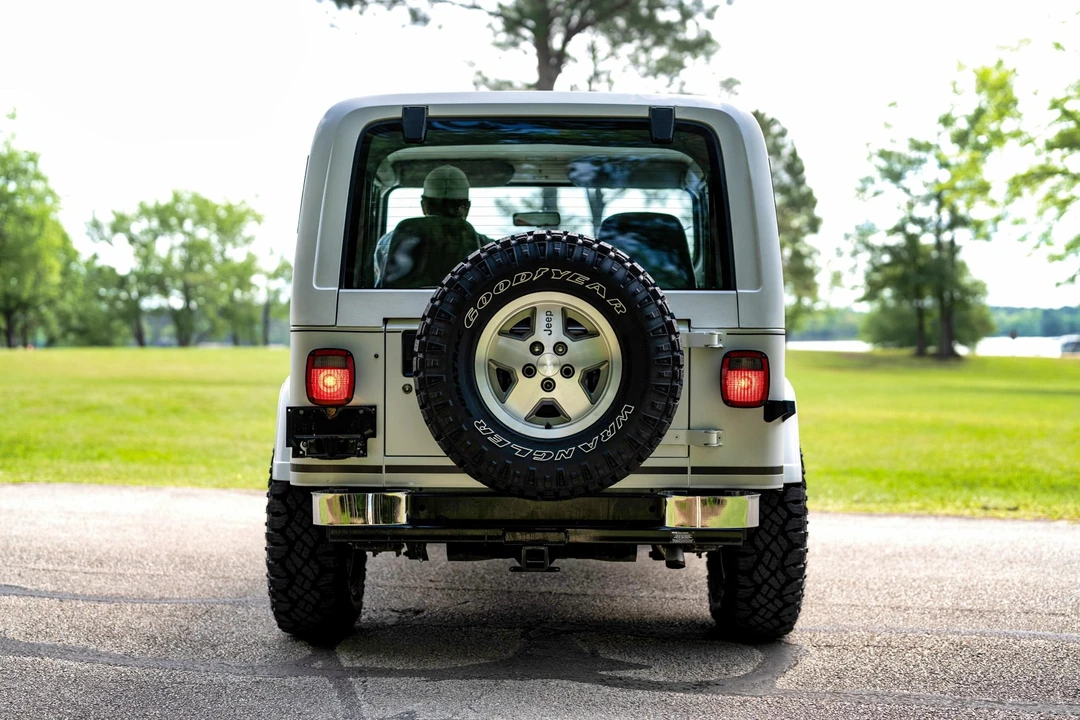 1988 Jeep YJ Wrangler - Image 25 of 31