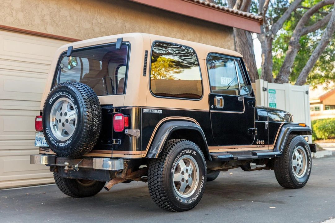 1988 Jeep YJ Wrangler - Image 10 of 31