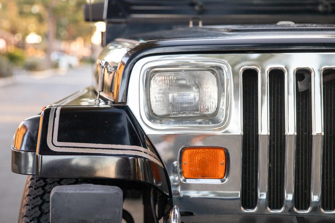 1988 Jeep YJ Wrangler - Image 13 of 31