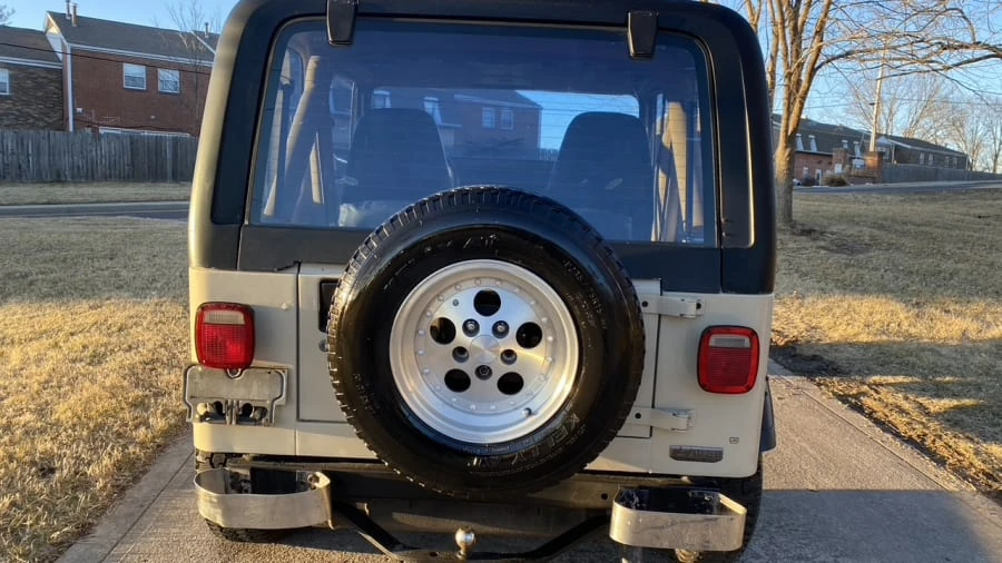 1988 Jeep YJ Wrangler - Image 10 of 14