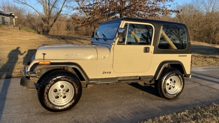 1988 Jeep YJ Wrangler - Image 13 of 14