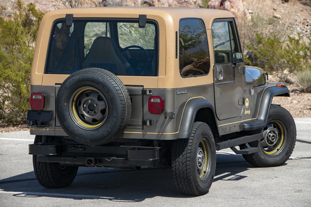1988 Jeep YJ Wrangler - Image 18 of 31